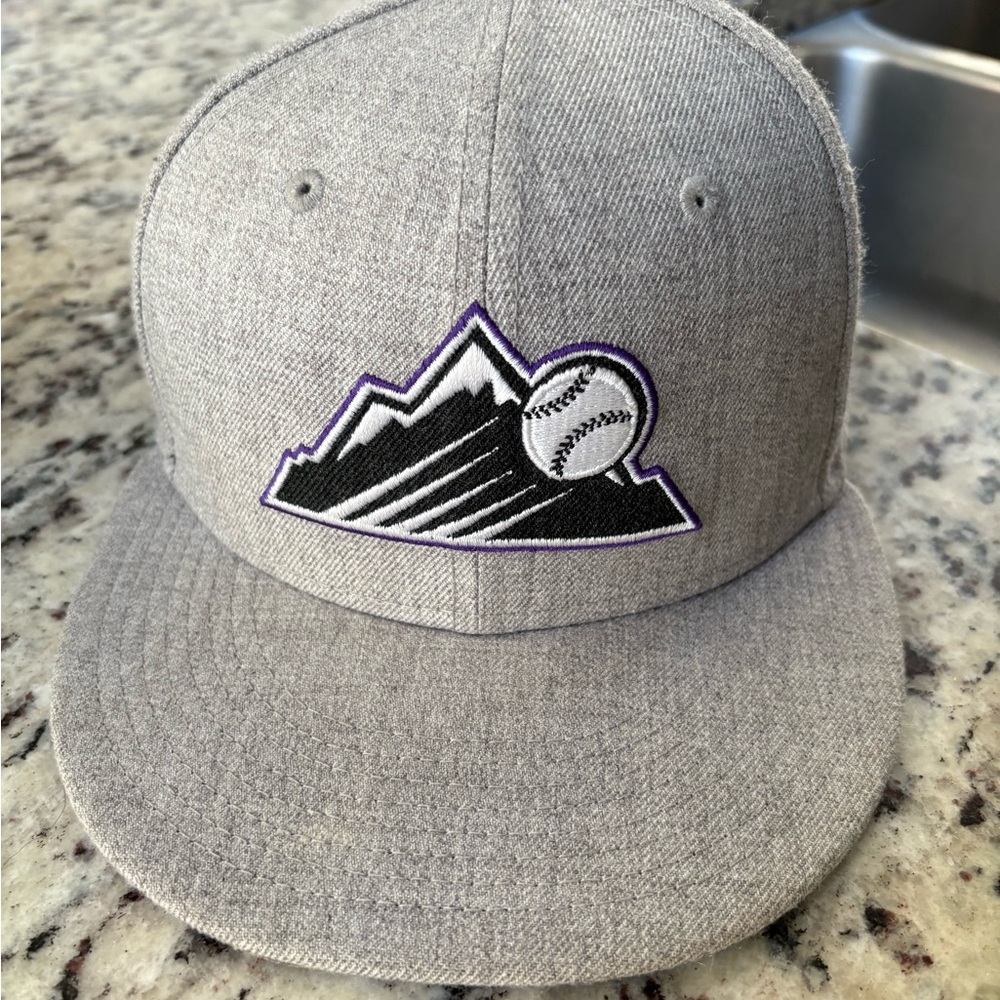 New Era Gray Rockies 59FIFTY Cap.  -SIZE 7 1/4-